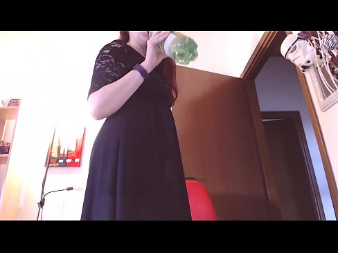 ❤️ Ein unterwürfiger Sklave, der schmutzige und üppige Höschen liebt, wird gezwungen zu masturbieren, nachdem er dieses Video gesehen hat! Russian porn bei uns ❌️