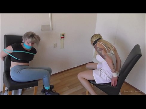 ❤️ Süchtig / gefesselt und geknebelt / Jungfrau in Nöten Russian porn bei uns ❌️